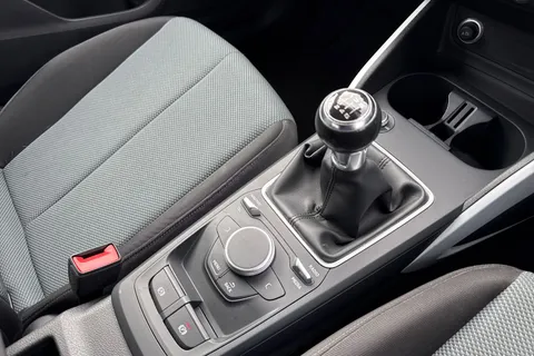 DC19YEE Audi Q2 1.0 TFSI 30 SE Euro 6 (s/s) 5dr Thumbnail #24
