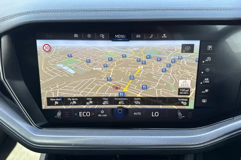 50 of 62 for Volkswagen Touareg 3.0 TDI V6 R-Line Tech Tiptronic 4Motion Euro 6 (s/s) 5dr