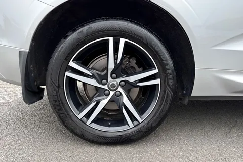 KX20HZE Volvo Xc60 2.0 B5 MHEV R-Design Auto AWD Euro 6 (s/s) 5dr Thumbnail #12
