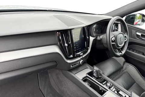 KX20HZE Volvo Xc60 2.0 B5 MHEV R-Design Auto AWD Euro 6 (s/s) 5dr Thumbnail #16