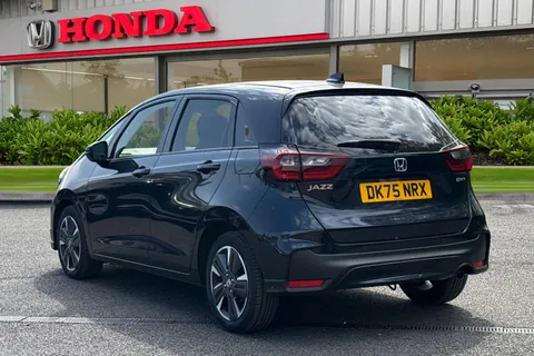 DK75NRX Honda Jazz 1.5 i-MMD Hybrid Advance 5dr eCVT Thumbnail #3