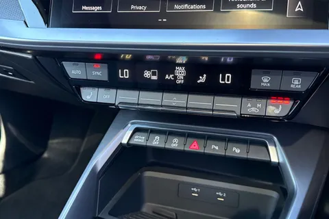 DG73BXC Audi S3 Vorsprung TFSI  310 PS S tronic Thumbnail #47