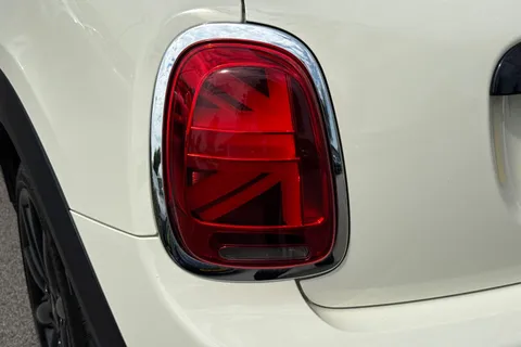 PX69JLO Mini Hatch 2.0 Cooper S Classic Steptronic Euro 6 (s/s) 5dr Thumbnail #8