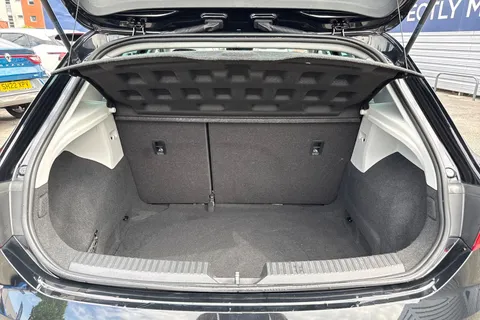 6 of 55 for SEAT Leon 2.0 TDI FR DSG Euro 6 (s/s) 5dr