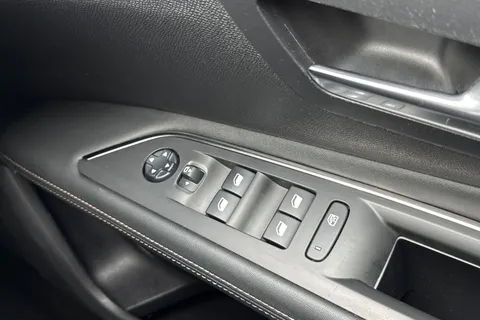 WJ19YEU PEUGEOT 3008 1.5 BlueHDi GT Line Premium EAT Euro 6 (s/s) 5dr Thumbnail #43