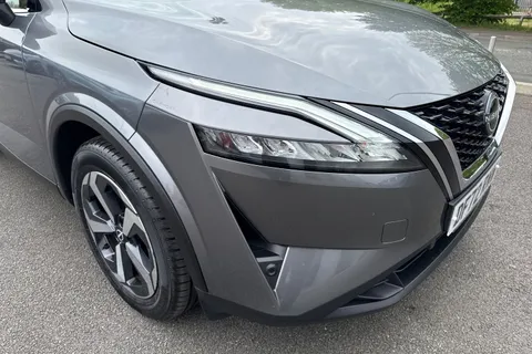 DF72RWW Nissan Qashqai 1.3 DIG-T MHEV N-Connecta Euro 6 (s/s) 5dr Thumbnail #26