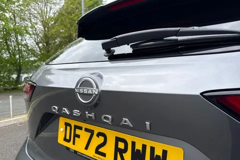 DF72RWW Nissan Qashqai 1.3 DIG-T MHEV N-Connecta Euro 6 (s/s) 5dr Thumbnail #34