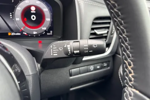 DF72RWW Nissan Qashqai 1.3 DIG-T MHEV N-Connecta Euro 6 (s/s) 5dr Thumbnail #43
