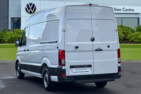 ML74GHV Volkswagen Crafter CR35 Panel van Commerce Plus MWB 140 PS 2.0 TDI 6sp Manual FWD Thumbnail #3