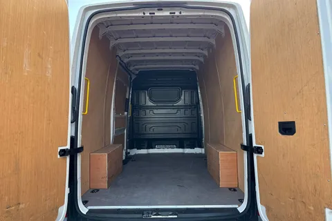 ML74GHV Volkswagen Crafter CR35 Panel van Commerce Plus MWB 140 PS 2.0 TDI 6sp Manual FWD Thumbnail #10