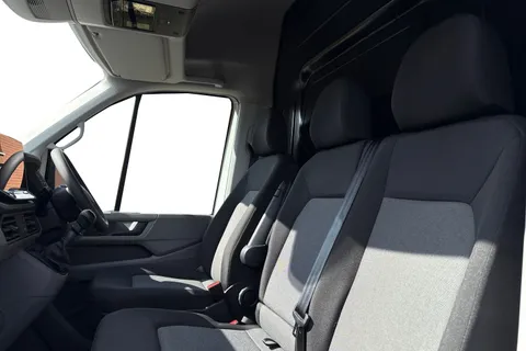 ML74GHV Volkswagen Crafter CR35 Panel van Commerce Plus MWB 140 PS 2.0 TDI 6sp Manual FWD Thumbnail #11
