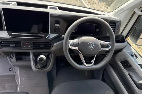 ML74GHV Volkswagen Crafter CR35 Panel van Commerce Plus MWB 140 PS 2.0 TDI 6sp Manual FWD Thumbnail #13