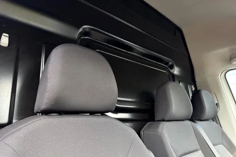 ML74GHV Volkswagen Crafter CR35 Panel van Commerce Plus MWB 140 PS 2.0 TDI 6sp Manual FWD Thumbnail #21