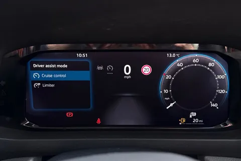 ML74GHV Volkswagen Crafter CR35 Panel van Commerce Plus MWB 140 PS 2.0 TDI 6sp Manual FWD Thumbnail #36