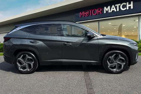 LT23UVJ Hyundai Tucson 1.6 h T-GDi 13.8kWh Ultimate Auto 4WD Euro 6 (s/s) 5dr Thumbnail #4