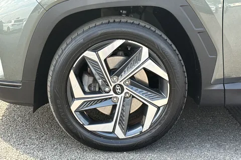 LT23UVJ Hyundai Tucson 1.6 h T-GDi 13.8kWh Ultimate Auto 4WD Euro 6 (s/s) 5dr Thumbnail #25