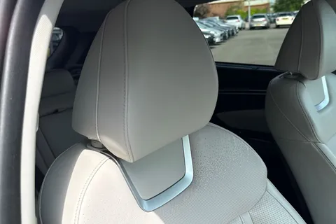 LT23UVJ Hyundai Tucson 1.6 h T-GDi 13.8kWh Ultimate Auto 4WD Euro 6 (s/s) 5dr Thumbnail #32