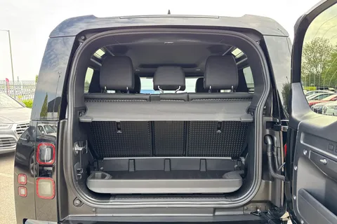 FL26XZW Land Rover Defender 90 3.0 D250 MHEV X-Dynamic SE Auto 4WD Euro 6 (s/s) 3dr Thumbnail #7