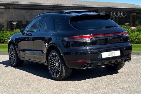 LE21AZC Porsche Macan 2.9T V6 Turbo PDK 4WD Euro 6 (s/s) 5dr Thumbnail #3