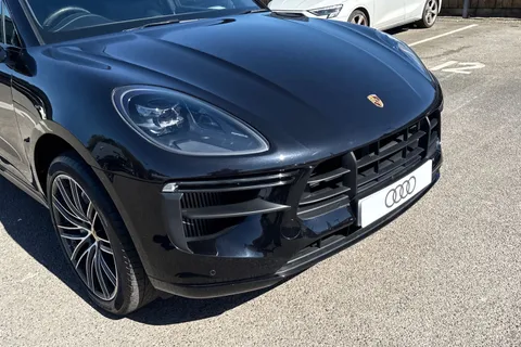LE21AZC Porsche Macan 2.9T V6 Turbo PDK 4WD Euro 6 (s/s) 5dr Thumbnail #10