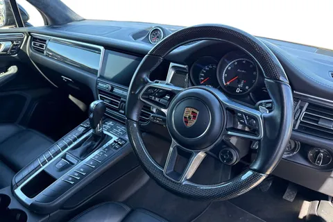 LE21AZC Porsche Macan 2.9T V6 Turbo PDK 4WD Euro 6 (s/s) 5dr Thumbnail #15