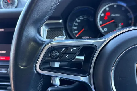 LE21AZC Porsche Macan 2.9T V6 Turbo PDK 4WD Euro 6 (s/s) 5dr Thumbnail #29