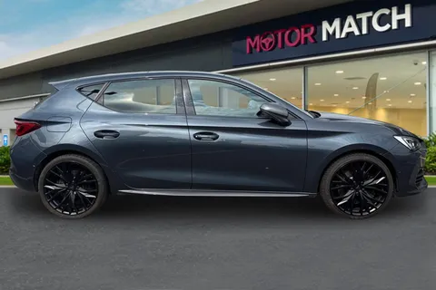 KO24YBD CUPRA Leon 1.4 eHybrid 12.8kWh VZ2 Design Edition DSG Euro 6 (s/s) 5dr Thumbnail #4