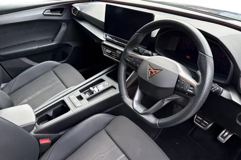 KO24YBD CUPRA Leon 1.4 eHybrid 12.8kWh VZ2 Design Edition DSG Euro 6 (s/s) 5dr Thumbnail #9
