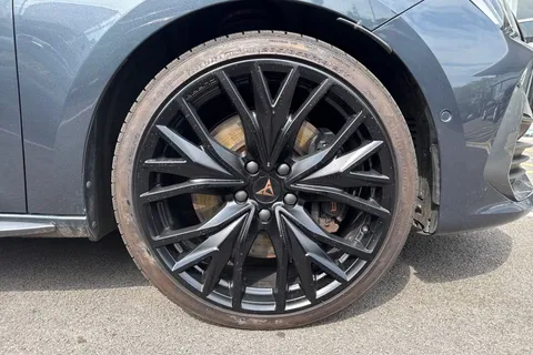 KO24YBD CUPRA Leon 1.4 eHybrid 12.8kWh VZ2 Design Edition DSG Euro 6 (s/s) 5dr Thumbnail #25