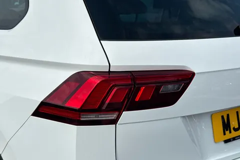 MJ21VWO Volkswagen Tiguan 1.5 TSI 150 Life 5dr Thumbnail #8