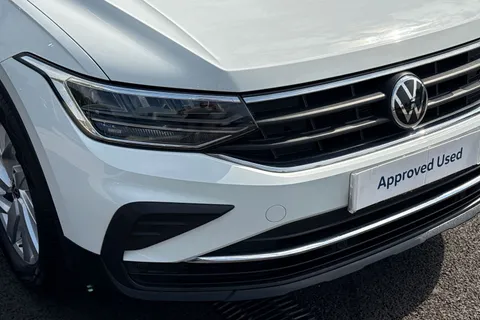 MJ21VWO Volkswagen Tiguan 1.5 TSI 150 Life 5dr Thumbnail #9