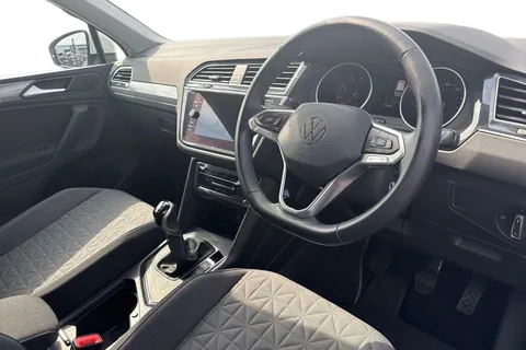 MJ21VWO Volkswagen Tiguan 1.5 TSI 150 Life 5dr Thumbnail #14