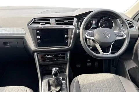 MJ21VWO Volkswagen Tiguan 1.5 TSI 150 Life 5dr Thumbnail #18