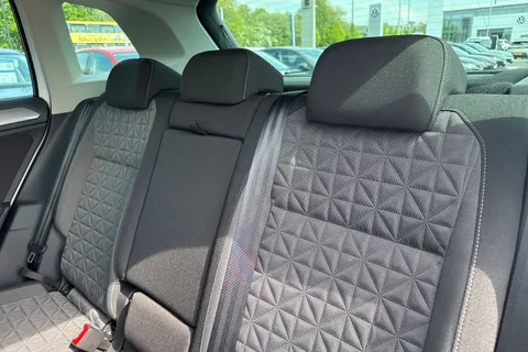 MJ21VWO Volkswagen Tiguan 1.5 TSI 150 Life 5dr Thumbnail #19
