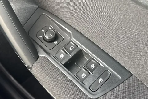 MJ21VWO Volkswagen Tiguan 1.5 TSI 150 Life 5dr Thumbnail #21