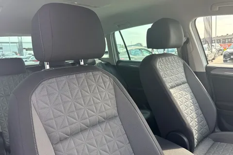MJ21VWO Volkswagen Tiguan 1.5 TSI 150 Life 5dr Thumbnail #24