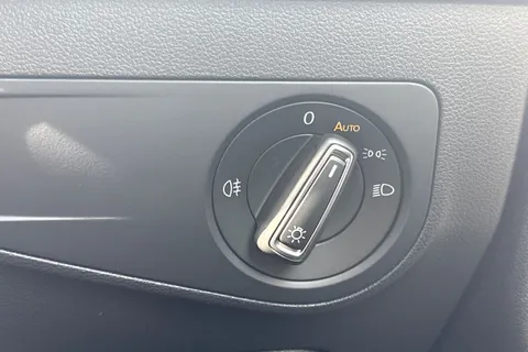 MJ21VWO Volkswagen Tiguan 1.5 TSI 150 Life 5dr Thumbnail #30
