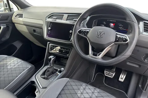 YT22AYP Volkswagen Tiguan Allspace 1.5 TSI R-Line DSG Euro 6 (s/s) 5dr Thumbnail #19