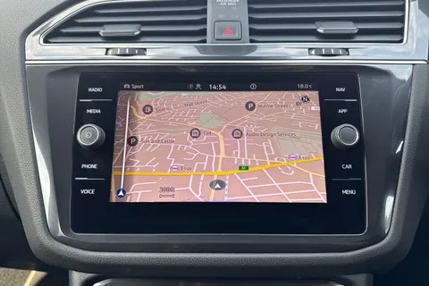 YT22AYP Volkswagen Tiguan Allspace 1.5 TSI R-Line DSG Euro 6 (s/s) 5dr Thumbnail #35