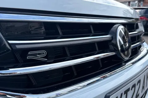 YT22AYP Volkswagen Tiguan Allspace 1.5 TSI R-Line DSG Euro 6 (s/s) 5dr Thumbnail #54