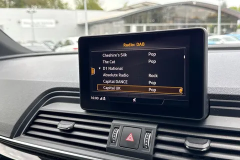 BL69HXX Audi Q5 Black Edition 45 TFSI quattro 245 PS S tronic Thumbnail #37