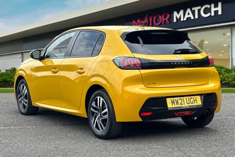 MW21UGH PEUGEOT 208 1.2 PureTech Allure Premium Euro 6 (s/s) 5dr Thumbnail #2
