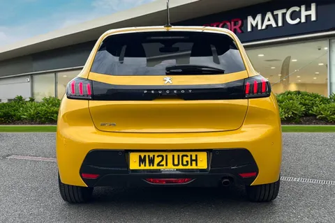 MW21UGH PEUGEOT 208 1.2 PureTech Allure Premium Euro 6 (s/s) 5dr Thumbnail #4