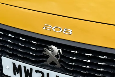 MW21UGH PEUGEOT 208 1.2 PureTech Allure Premium Euro 6 (s/s) 5dr Thumbnail #27