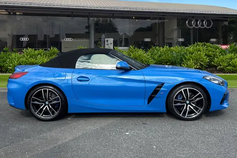 ST21KVC BMW Z4 2.0 30i M Sport Auto sDrive Euro 6 (s/s) 2dr Thumbnail #3