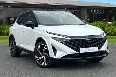 PX74XLK Nissan Qashqai 1.3 DIG-T MHEV Tekna+ XTRON Euro 6 (s/s) 5dr Thumbnail #2