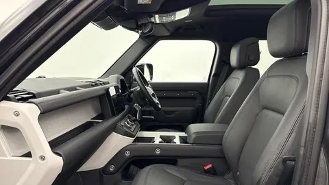 KW74YYM Land Rover Defender 3.0 D350 X-Dynamic HSE 110 5dr Auto [7 Seat] Thumbnail #3