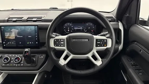 KW74YYM Land Rover Defender 3.0 D350 X-Dynamic HSE 110 5dr Auto [7 Seat] Thumbnail #15