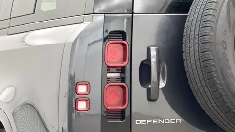 KO74MXV Land Rover Defender 3.0 D350 X-Dynamic HSE 110 5dr Auto [7 Seat] Thumbnail #18