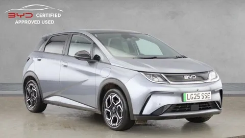 LG25SSE BYD Dolphin 60.48kWh Design Auto 5dr Thumbnail #1